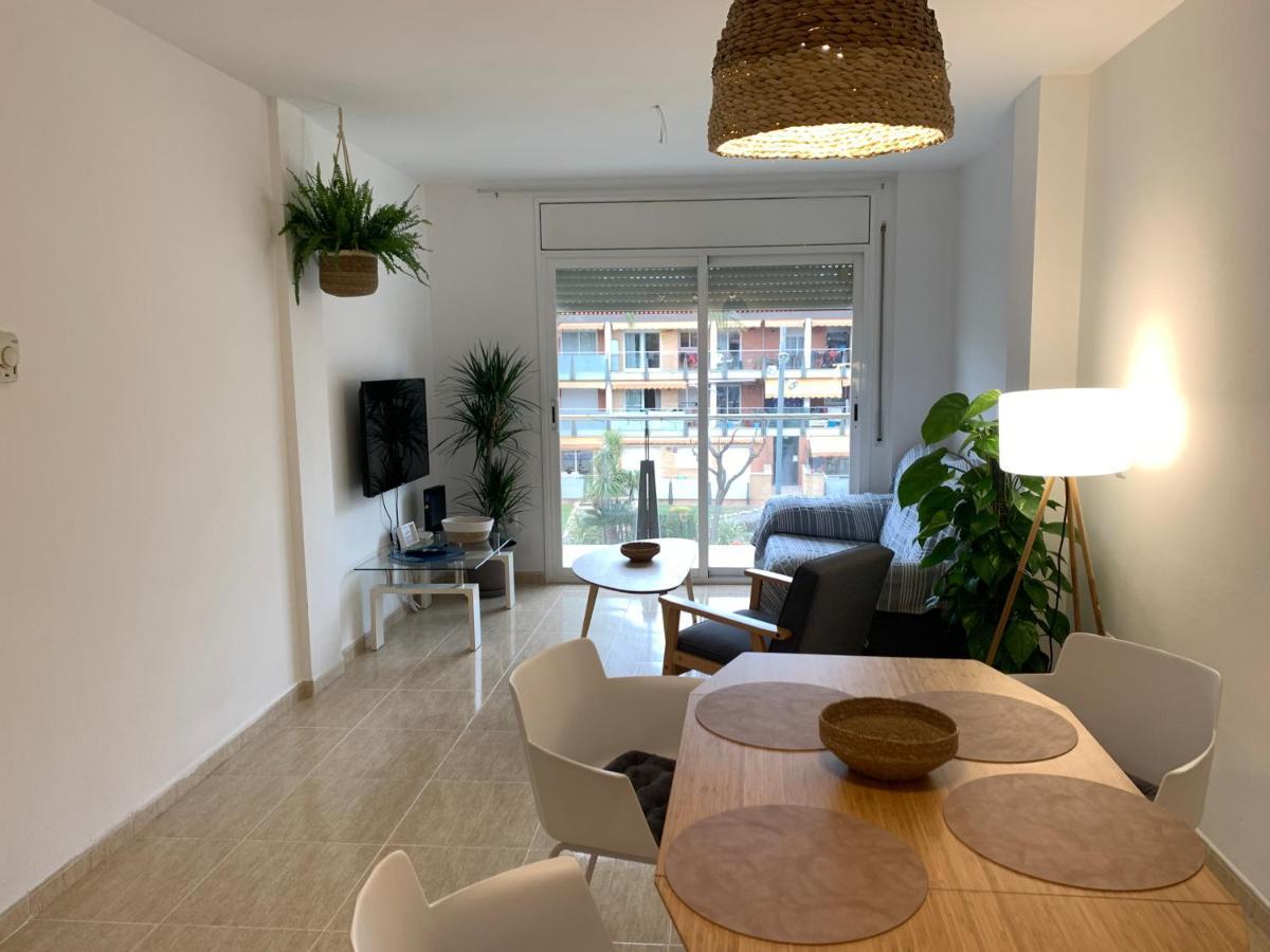 Acogedor Apartamento Con Piscina En Vilafortuny, กัมบริลส์ ภายนอก รูปภาพ